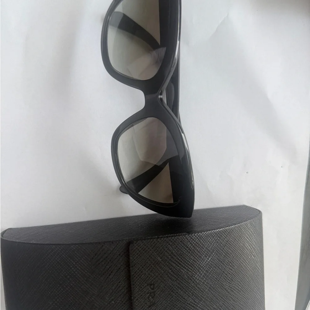 PRADA  SPR16R 1AB-0A7 Gloss Black/Brown Gradient Women's Sunglasses Italy